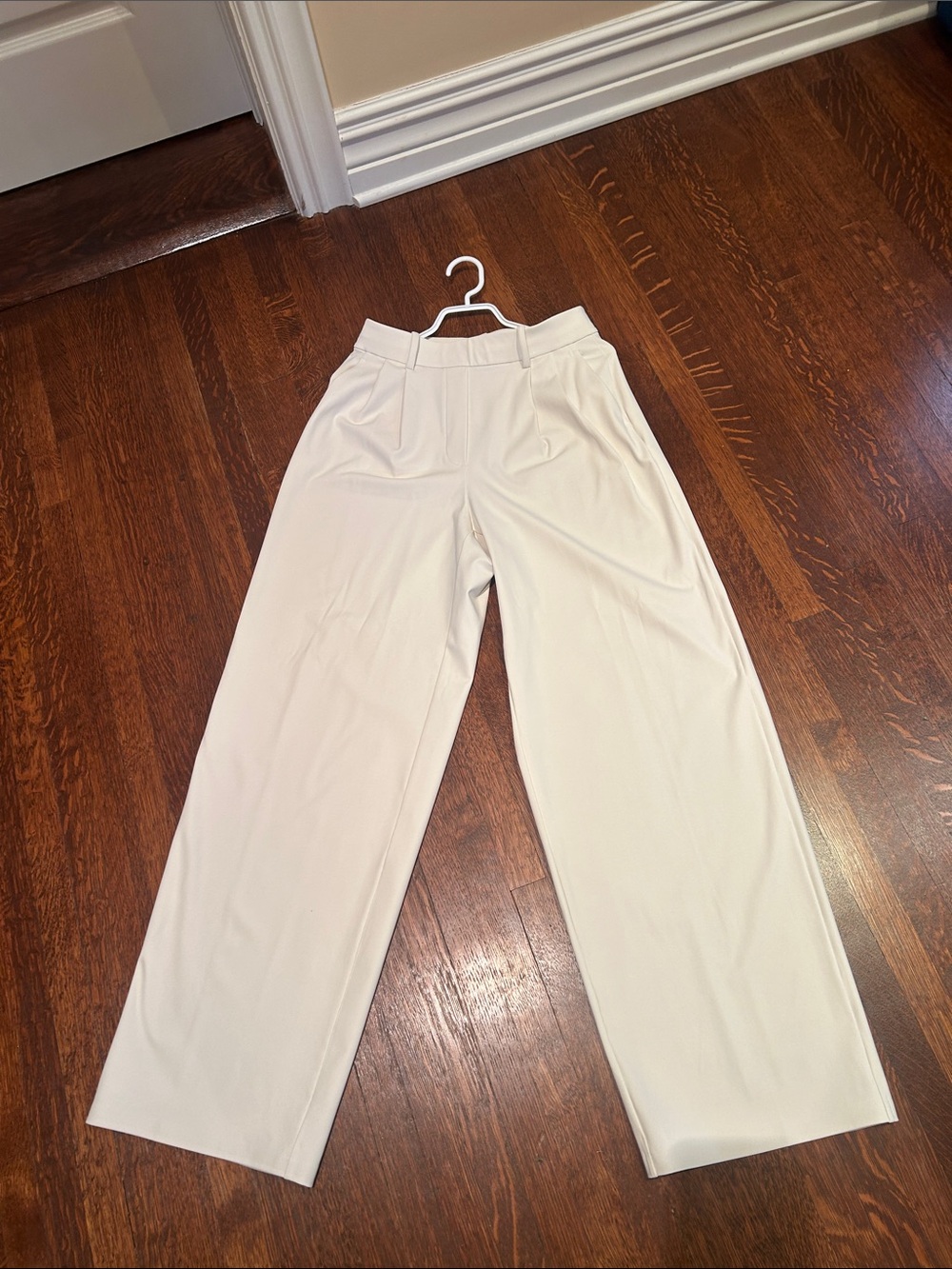 lululemon athletica Wide-Leg Pants in Light Cream